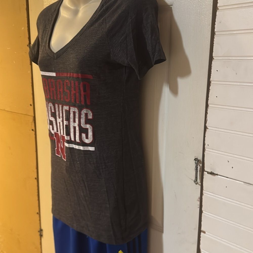 ADIDAS Top!! - Picture 2 of 6